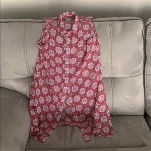 Sleeveless shirt/shirt cover